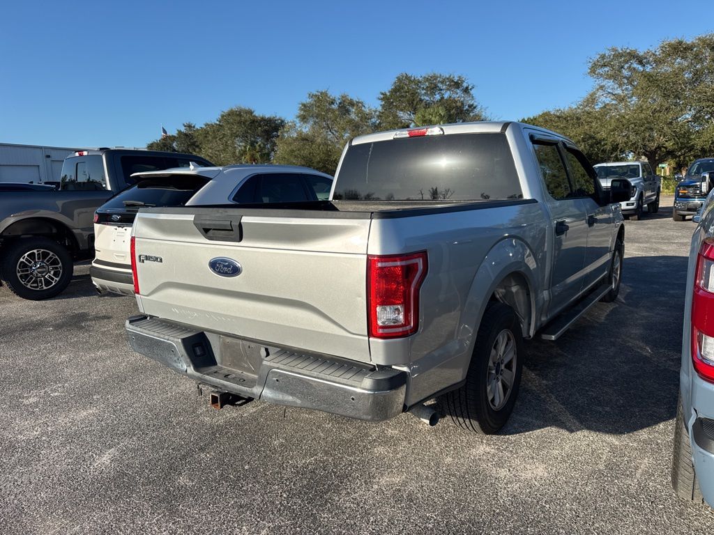 2017 Ford F-150 XLT photo 2
