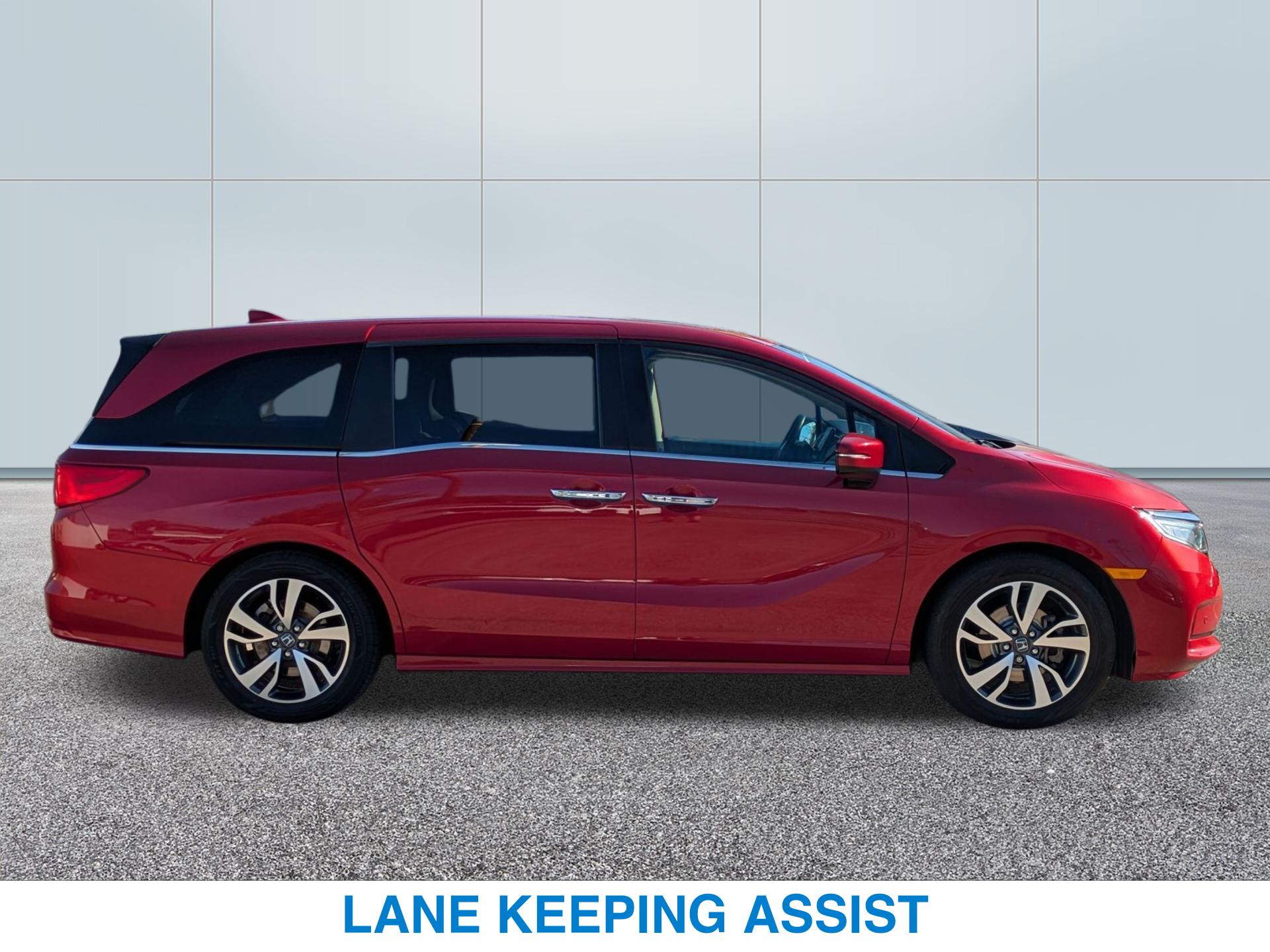 2023 Honda Odyssey Touring photo 3