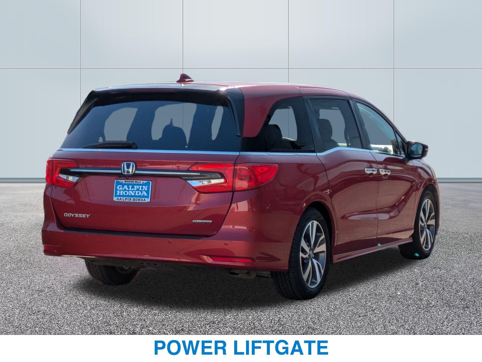 2023 Honda Odyssey Touring photo 4