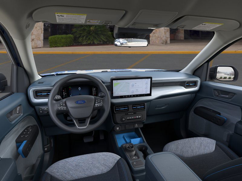 2025 Ford Maverick XLT photo 2