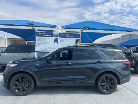 2023 Ford Explorer ST-Line