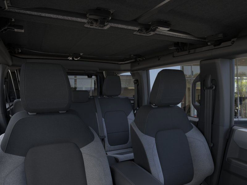 2025 Ford Bronco Big Bend photo 2