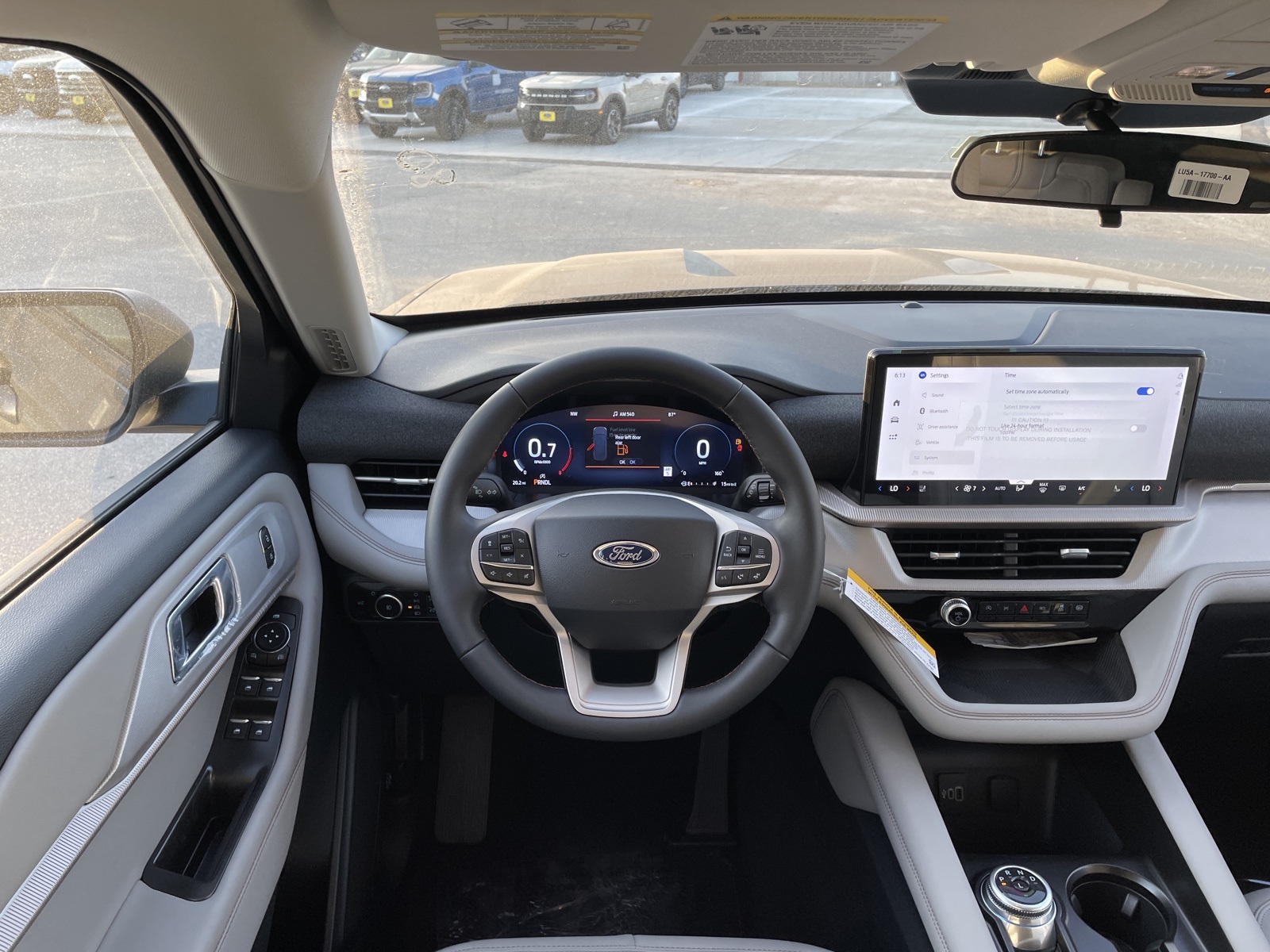 2026 Ford Explorer photo 4