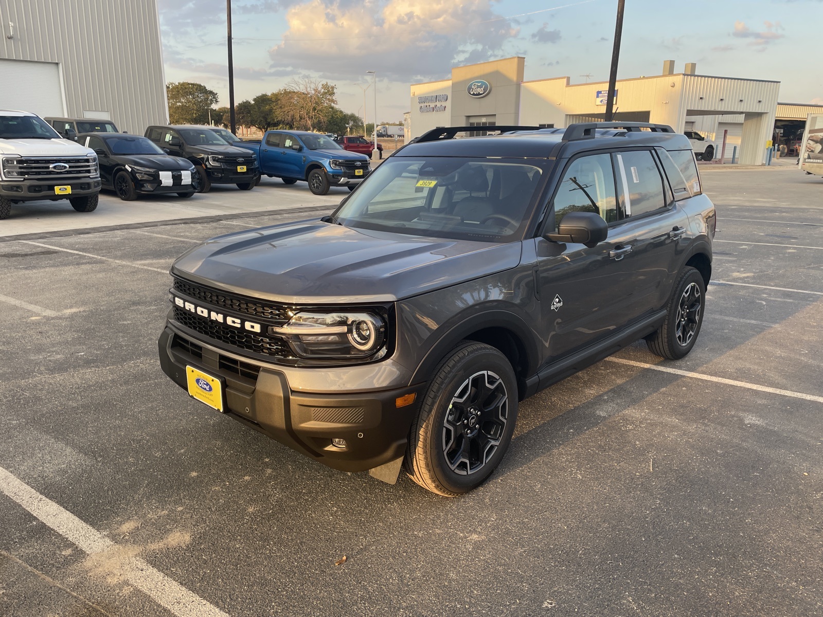 2025 Ford Bronco Sport Outer Banks's photo