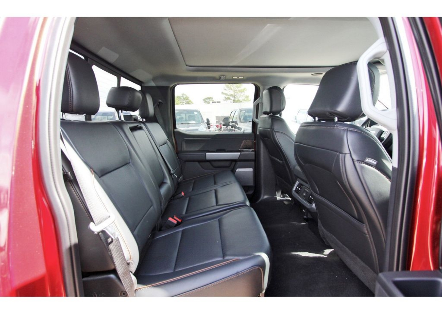 2025 Ford F-350 Super Duty Lariat - Photo 6