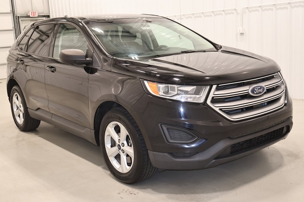 2017 Ford Edge SE photo 3