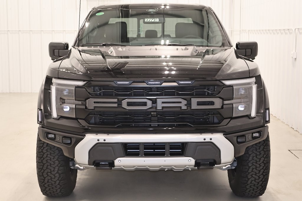 2025 Ford F-150 Raptor photo 3