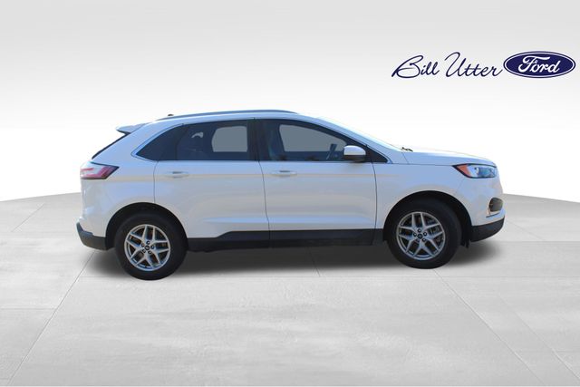 2022 Ford Edge SEL photo 4