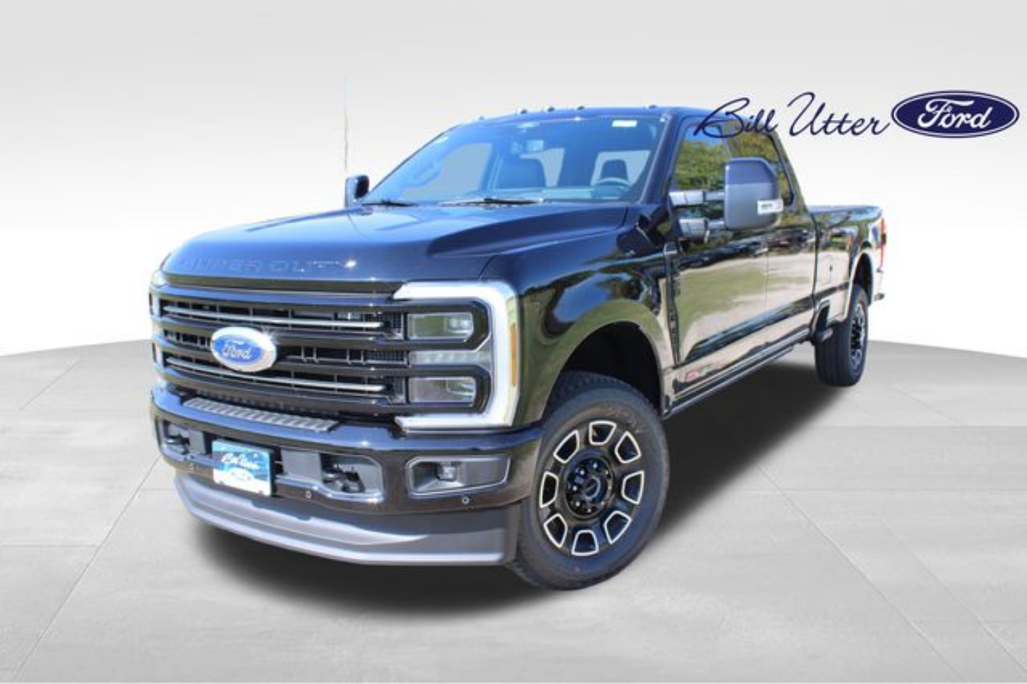 2026 Ford F-350 Super Duty Platinum's photo