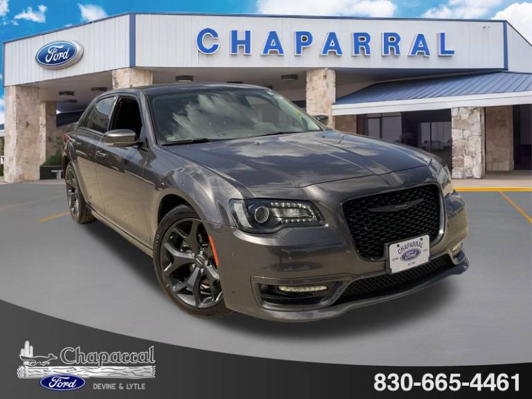 2022 Chrysler 300 Touring L