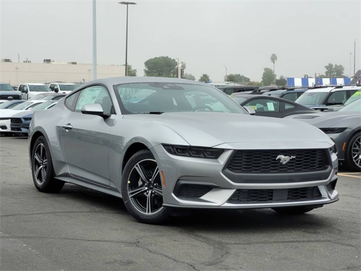 2025 Ford Mustang EcoBoost's photo