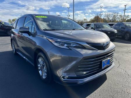 2023 Toyota Sienna Platinum