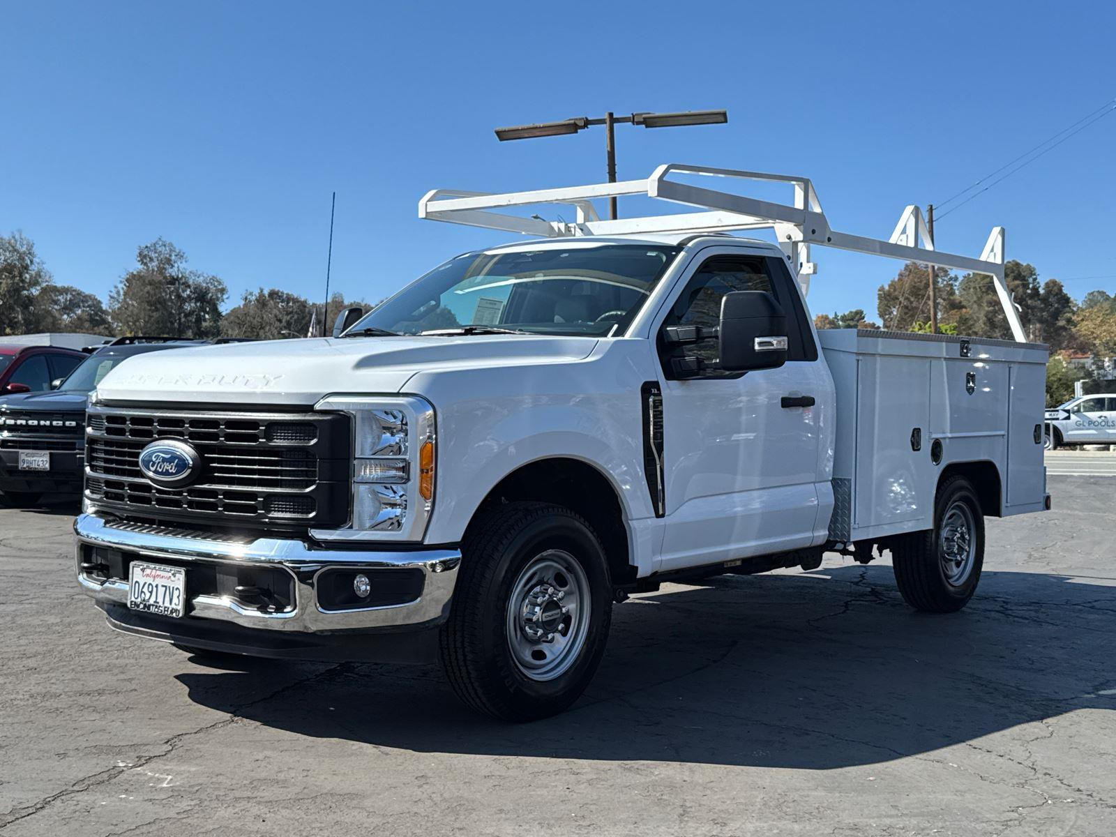 2023 Ford F-250 XL photo 3