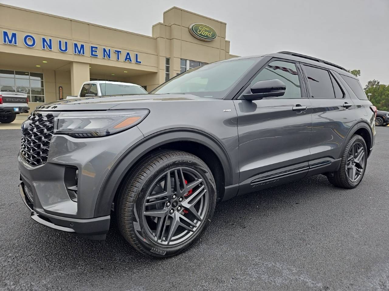 2026 Ford Explorer ST-LINE's photo