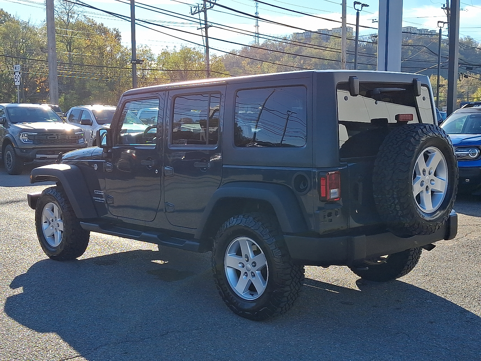 2017 Jeep Wrangler Unlimited Sport photo 4