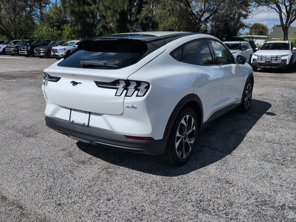 2025 Ford Mustang Mach-E Select photo 3