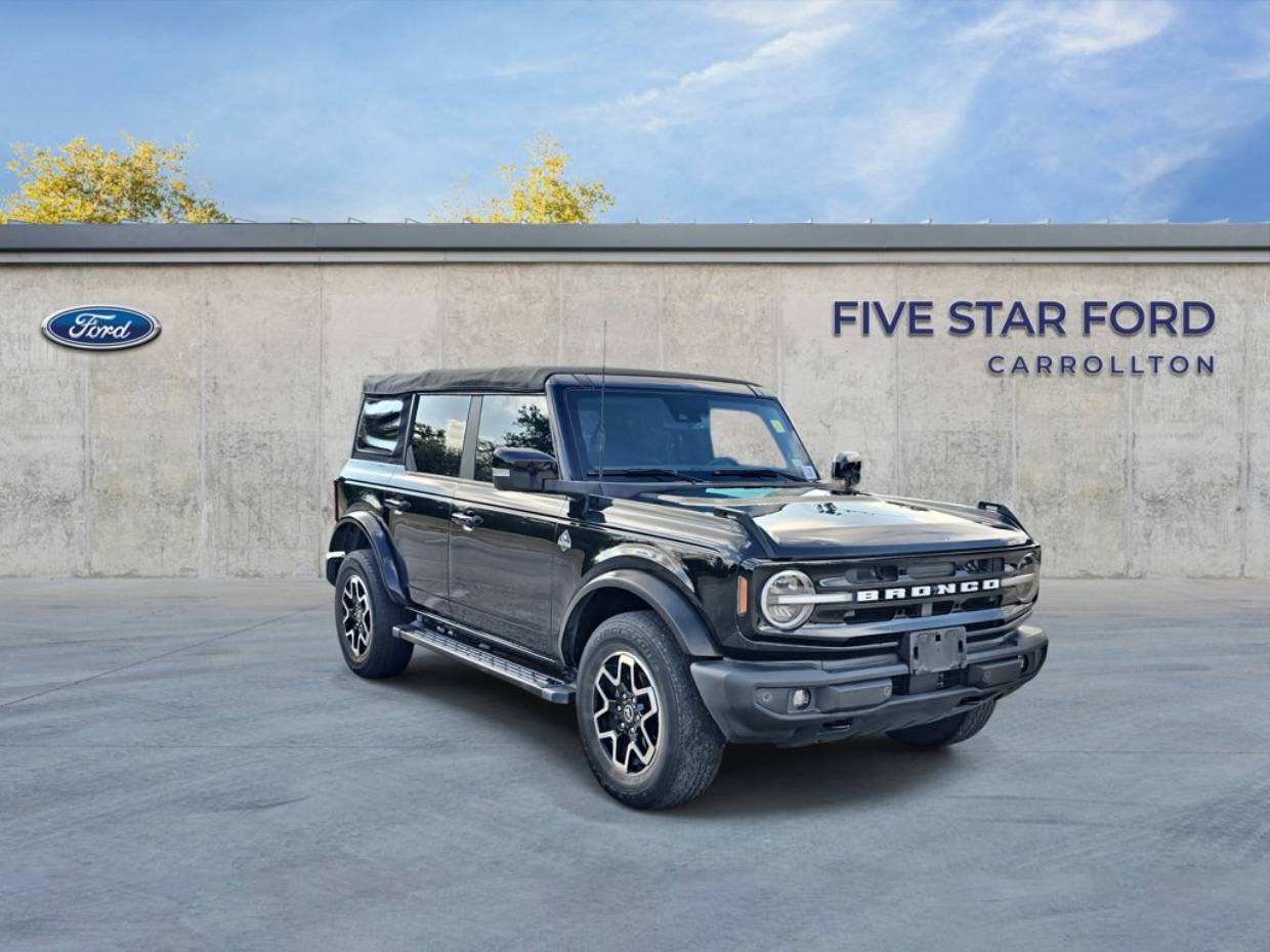 2022 Ford Bronco 4-Door Outer Banks's photo