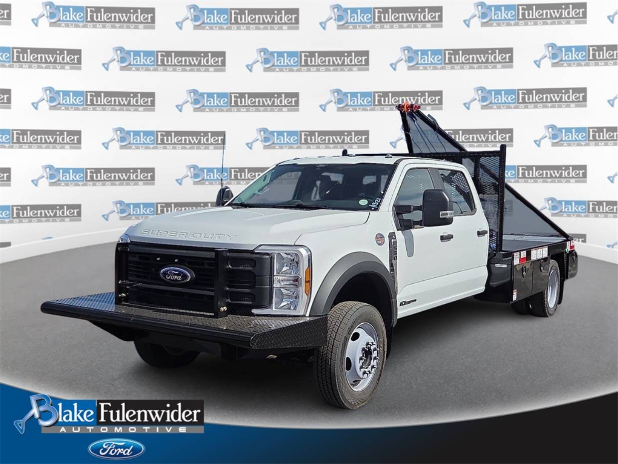 2025 Ford F-550 Super Duty Chassis Cab XL's photo