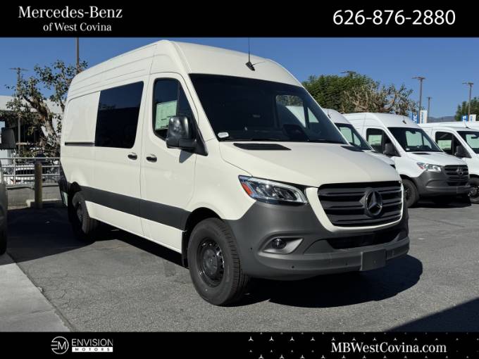 2025 Mercedes-Benz Sprinter 2500 Crew 144 WB