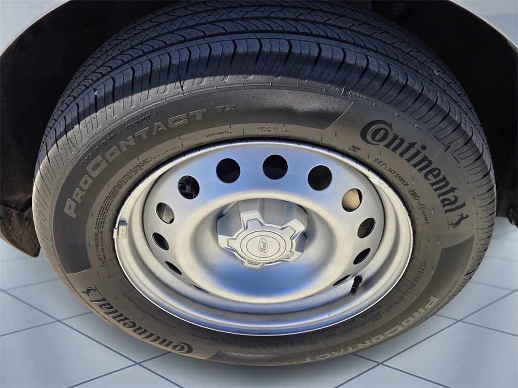 2025 Ford Maverick XL photo 2