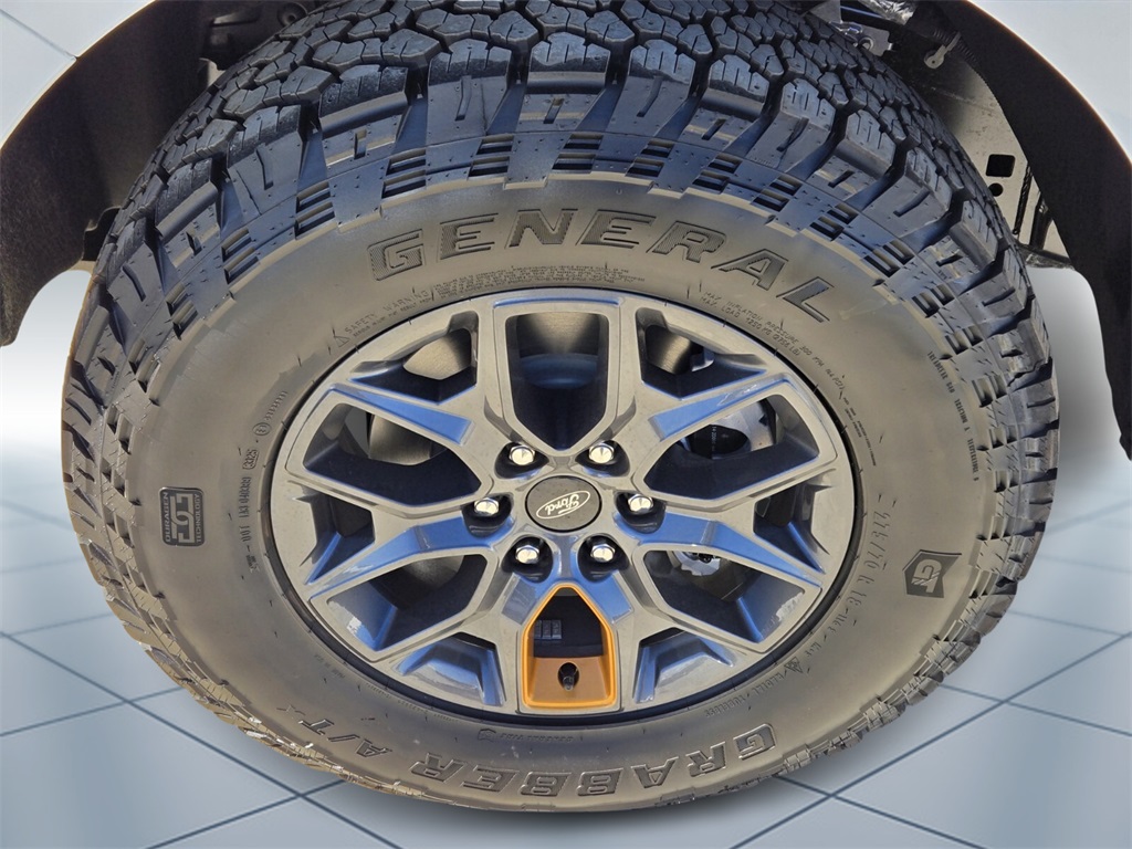 2025 Ford Expedition photo 4