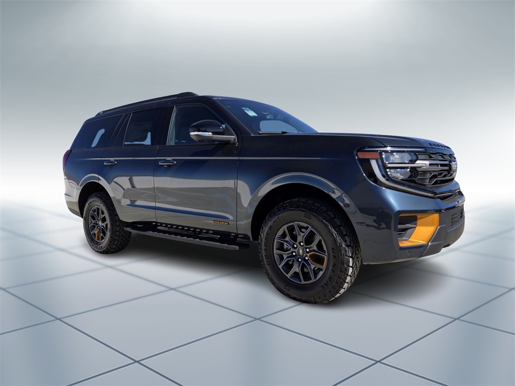 2025 Ford Expedition photo 2