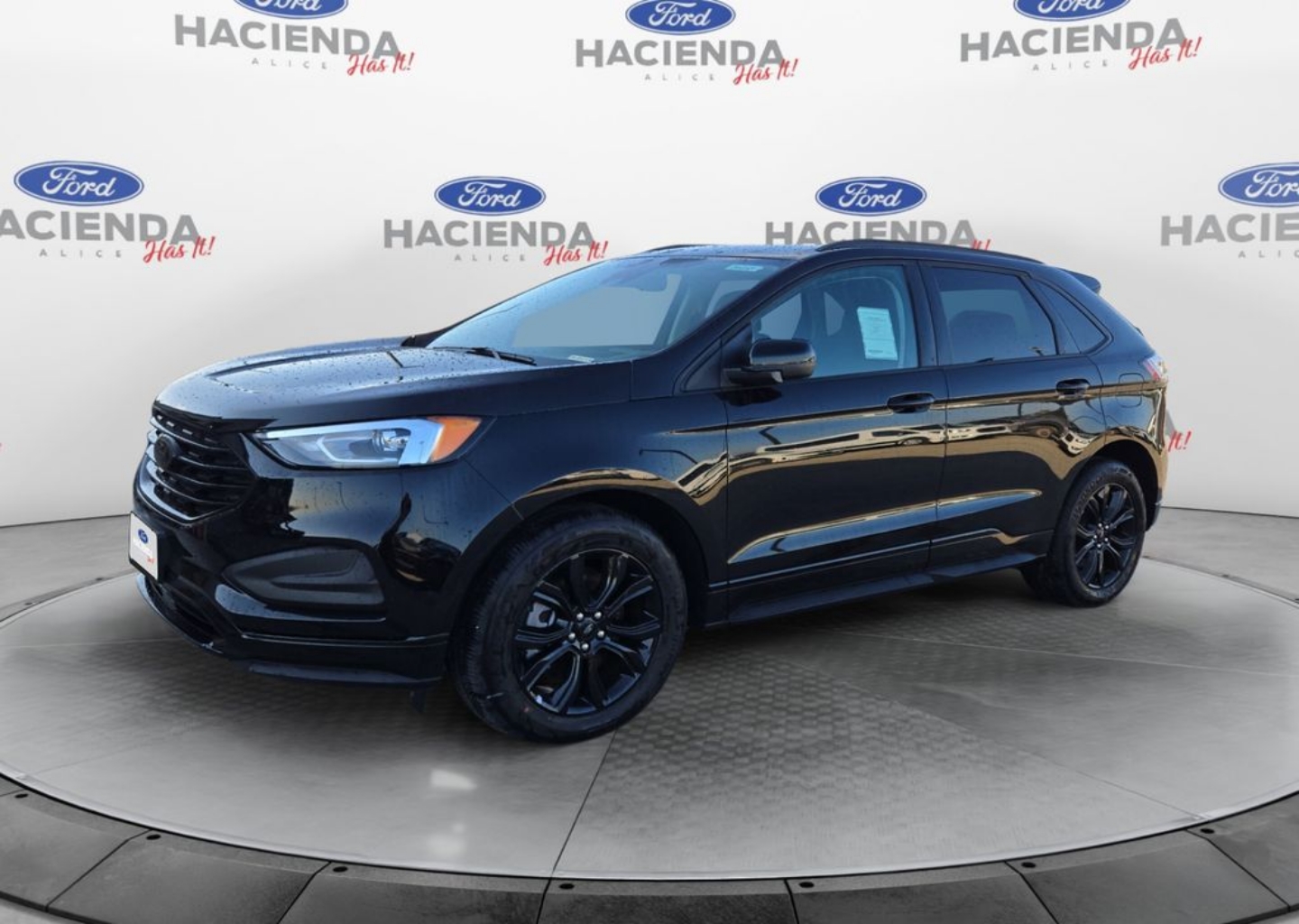 2024 Ford Edge SE's photo