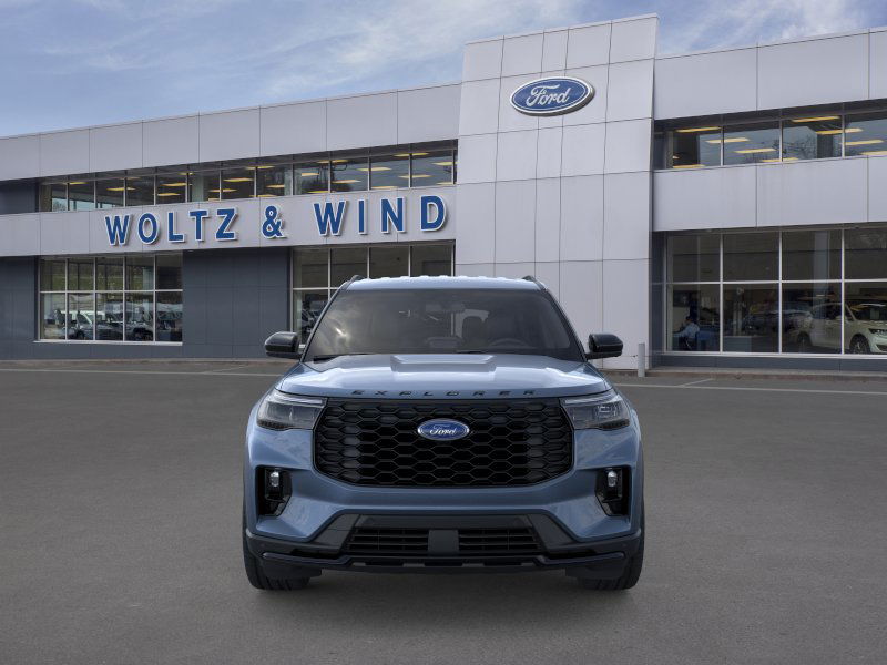 2026 Ford Explorer ST-Line photo 4