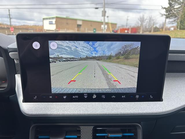 2025 Ford Maverick XLT photo 3