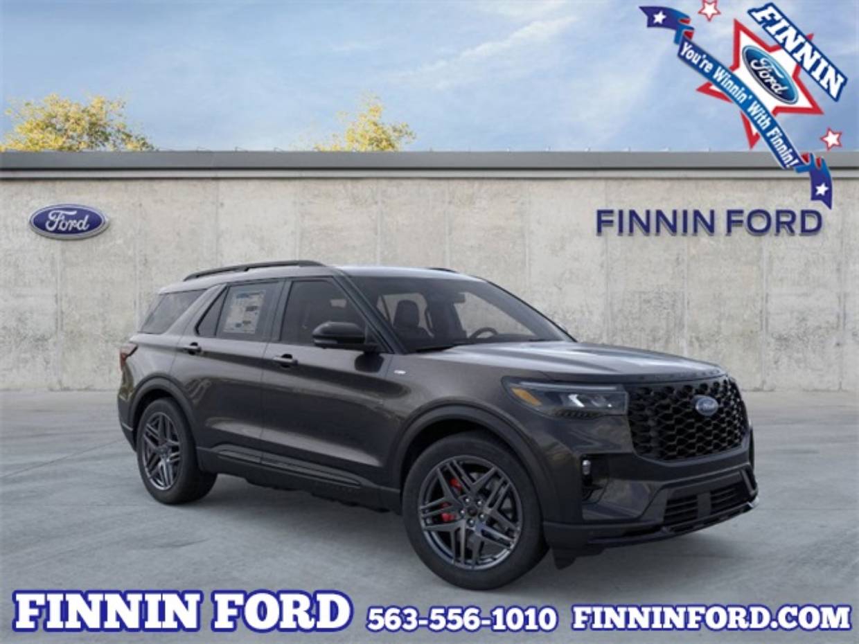 2026 Ford Explorer ST-LINE's photo