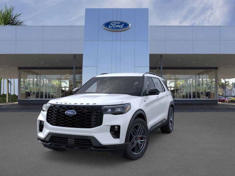 2026 Ford Explorer ST-Line photo 2