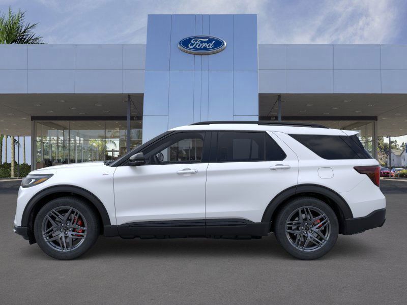 2026 Ford Explorer ST-Line photo 3