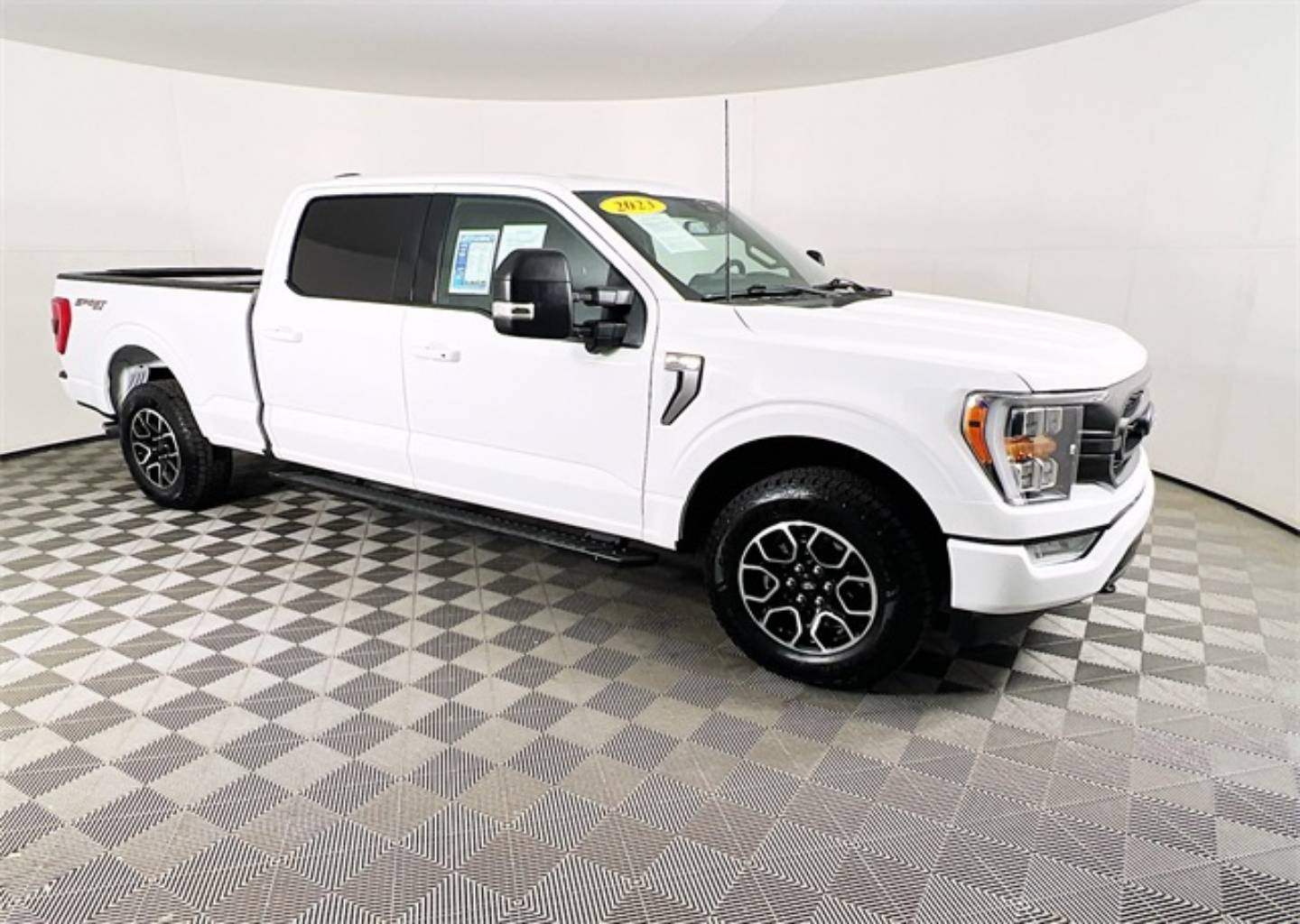 2023 Ford F-150 XLT's photo