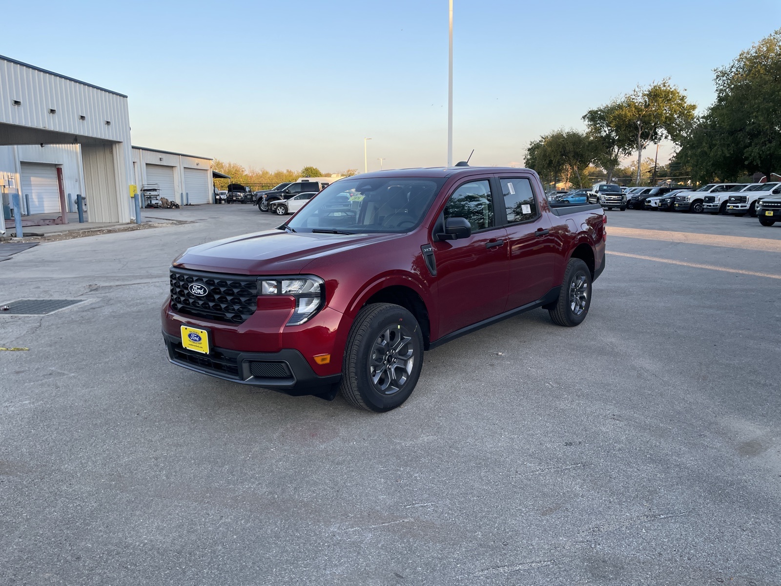 2025 Ford Maverick XLT's photo