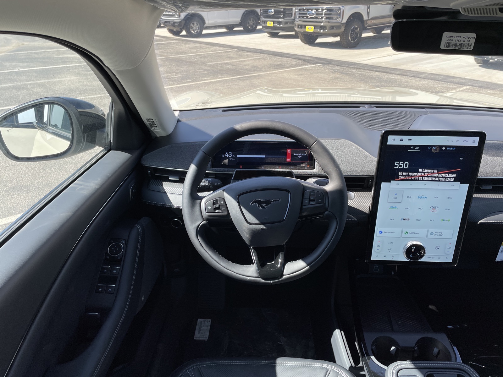 2025 Ford Mustang Mach-E Premium photo 3