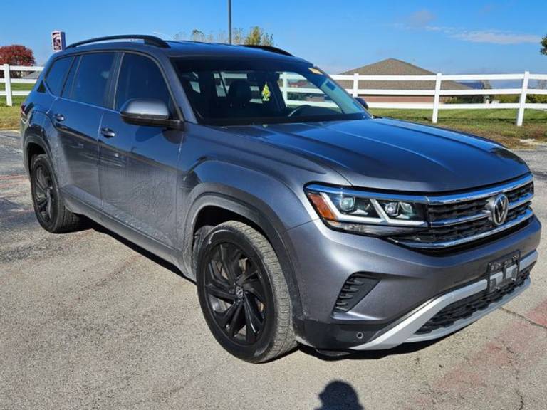 2022 Volkswagen Atlas 3.6L V6 SE w/Technology