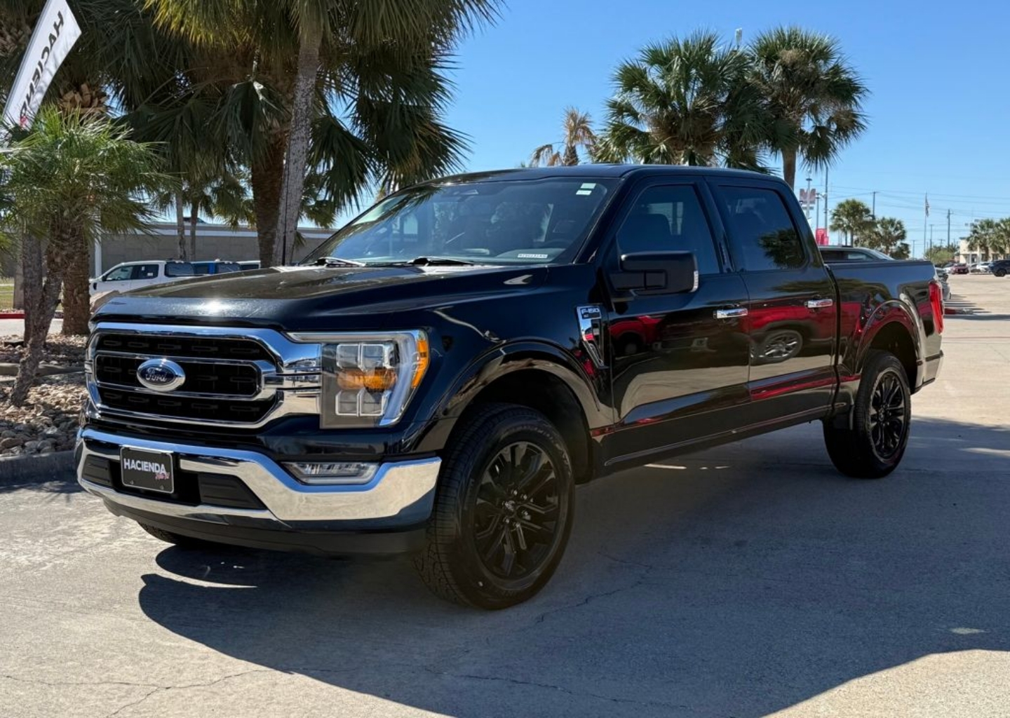 2022 Ford F-150 XLT's photo
