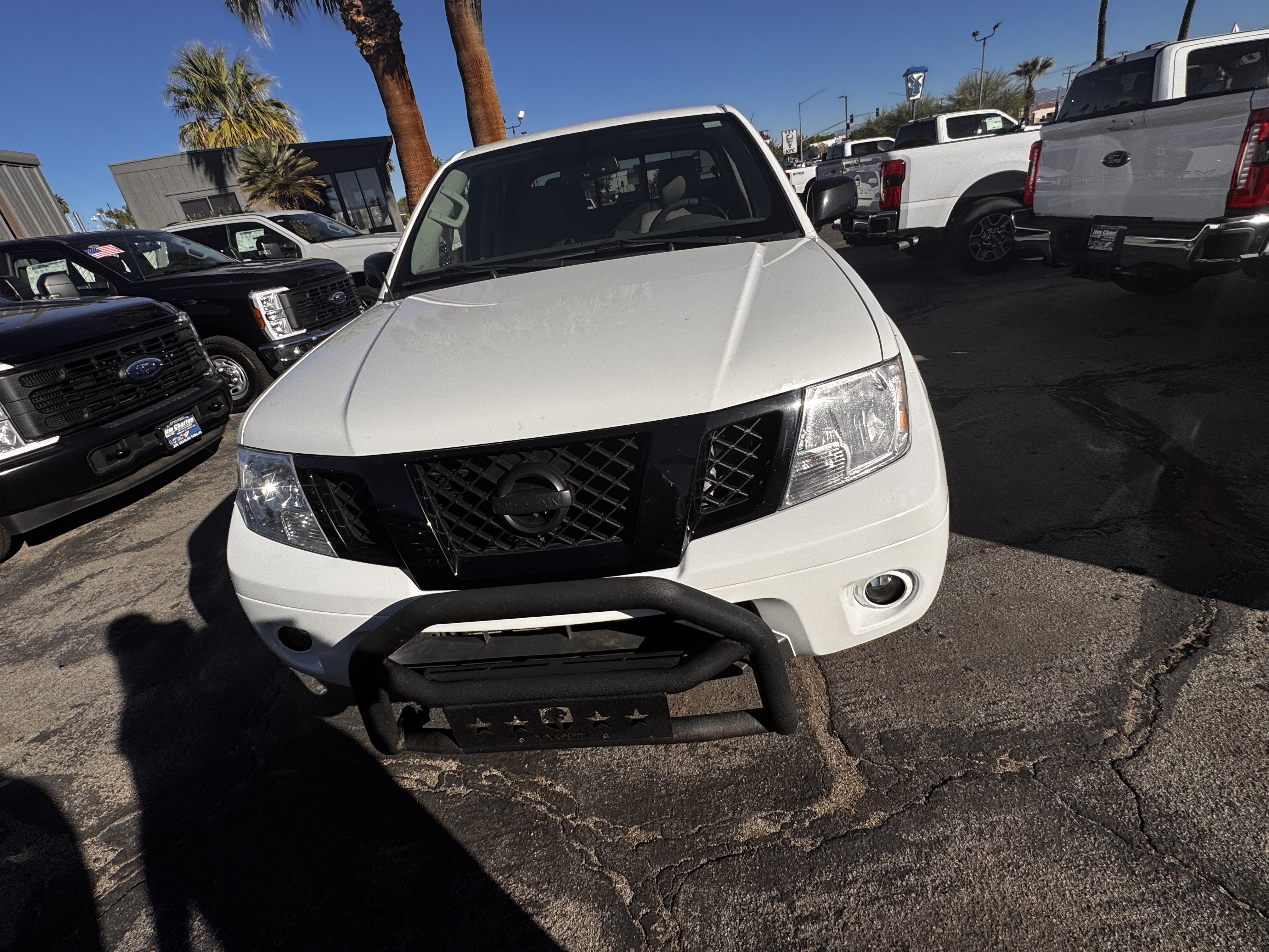 2019 Nissan Frontier SV photo 3