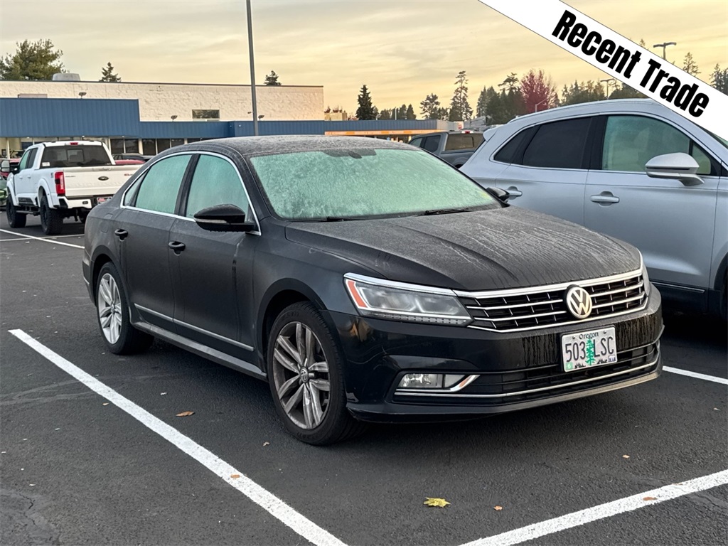 2016 Volkswagen Passat SEL