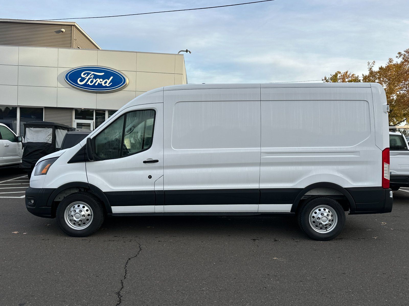 2025 Ford Transit photo 3