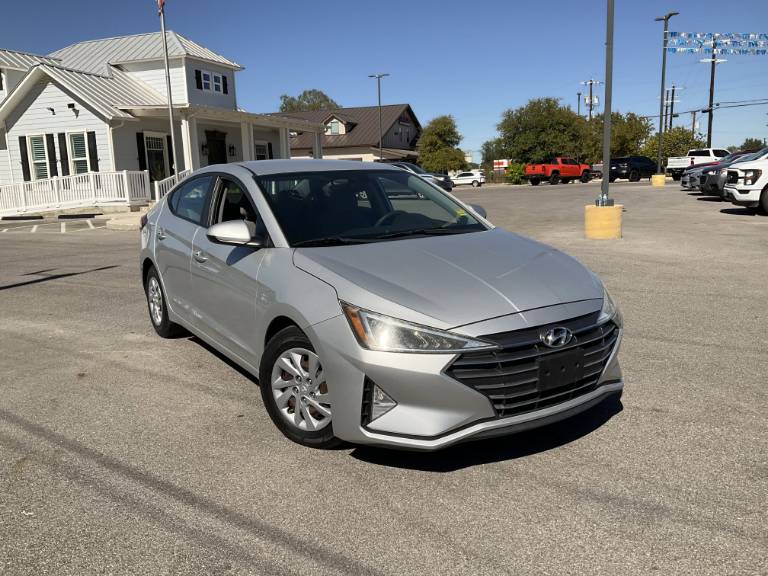 2019 Hyundai Elantra SE