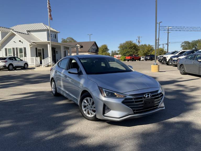 2019 Hyundai Elantra SE
