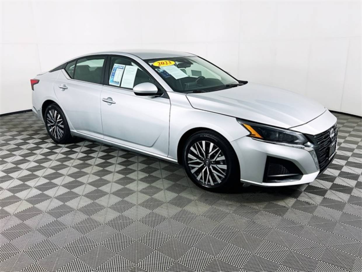 2023 Nissan Altima SV