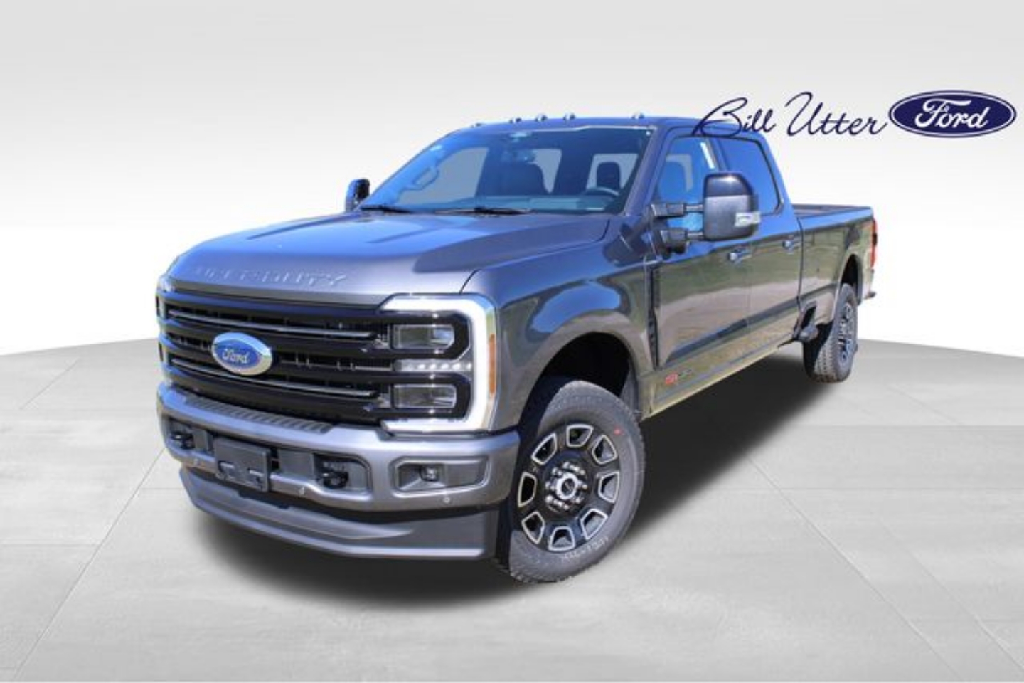 2026 Ford F-350 Super Duty Platinum's photo