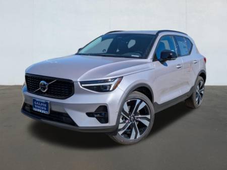 2026 Volvo XC40 B5 Ultra
