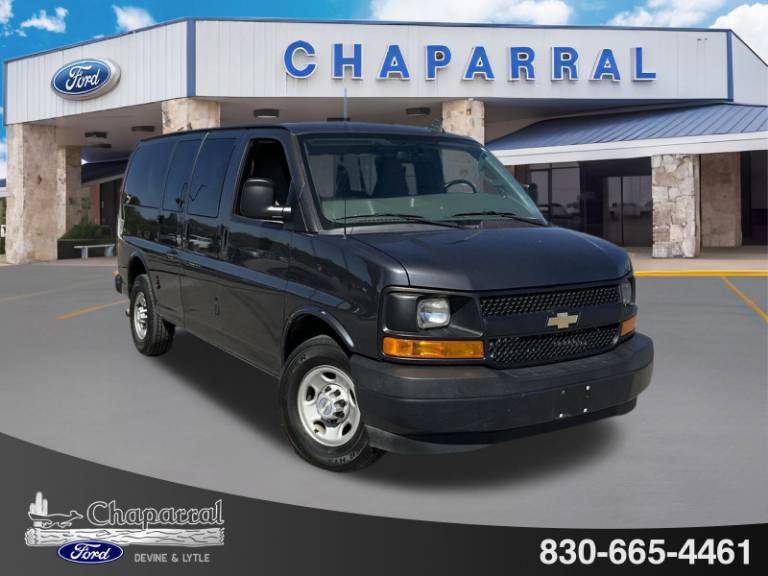 2017 Chevrolet Express Passenger LS