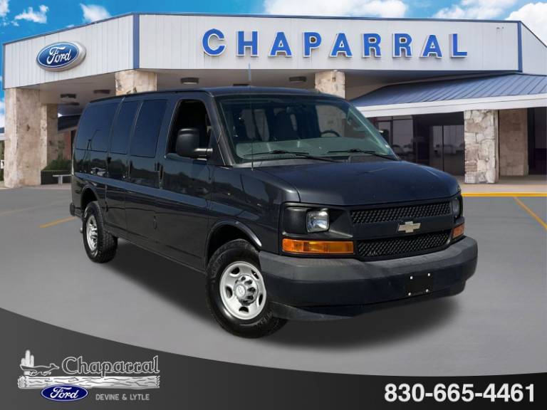 2017 Chevrolet Express Passenger LS