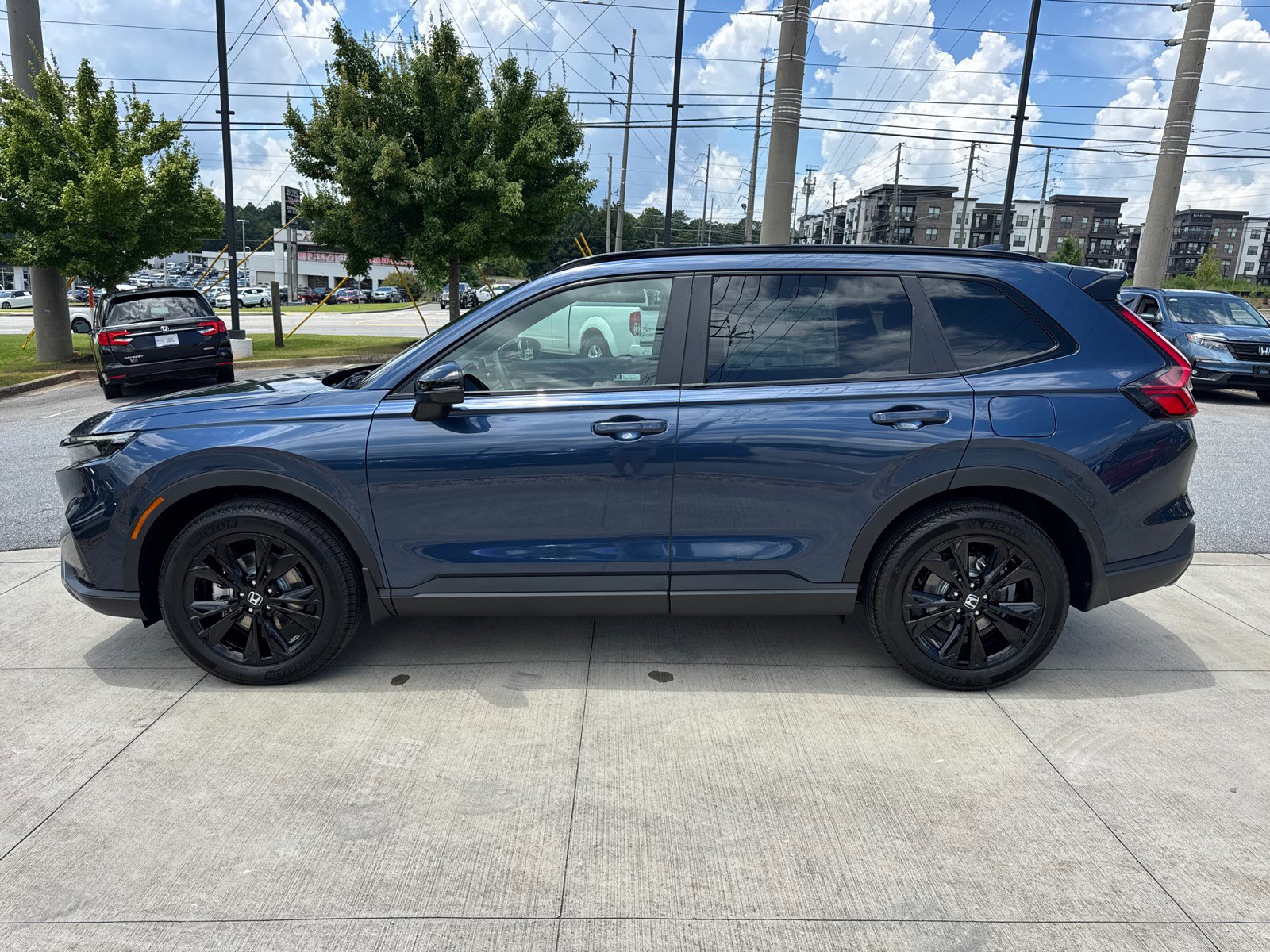 2026 Honda CR-V Hybrid Sport Touring photo 4