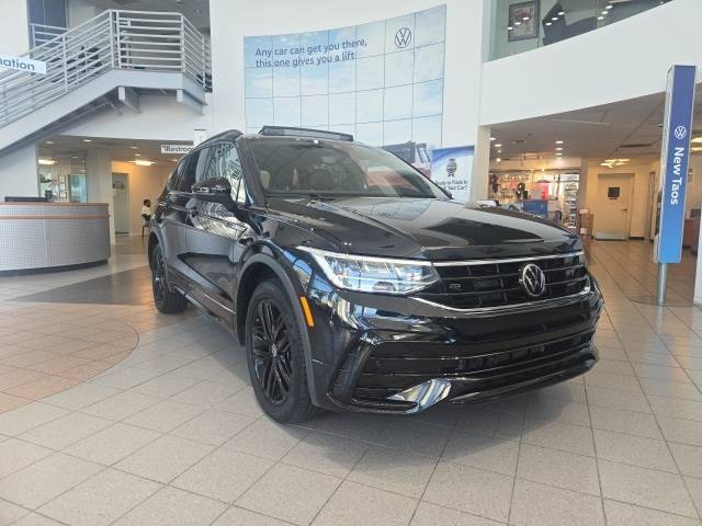 2022 Volkswagen Tiguan 2.0T SE R-Line Black