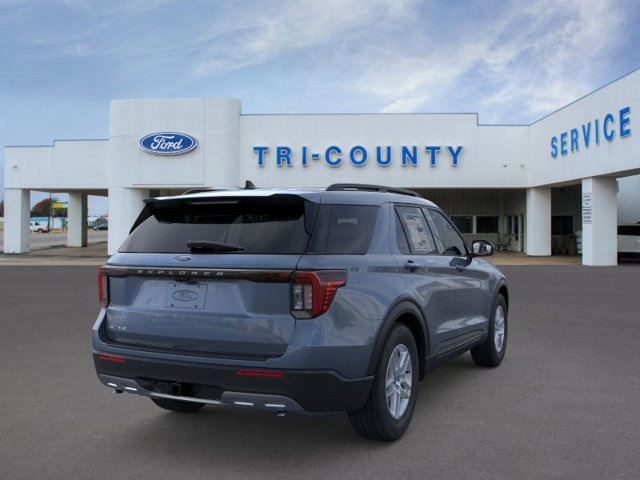 2026 Ford Explorer photo 3